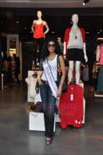I am She contestants at Vero Moda store on 11th July 2011 (113).JPG